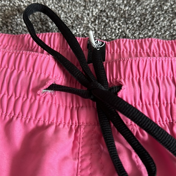 Mens unlined light weight shorts/bathing suit. - Picture 3 of 5